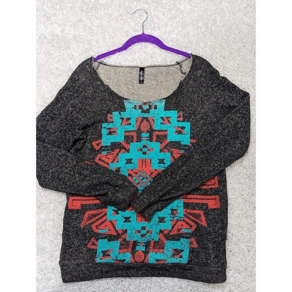 Full Tilt Women's Sweater Size Medium Gray Southwest Aztec Geometric - Picture 1 of 9